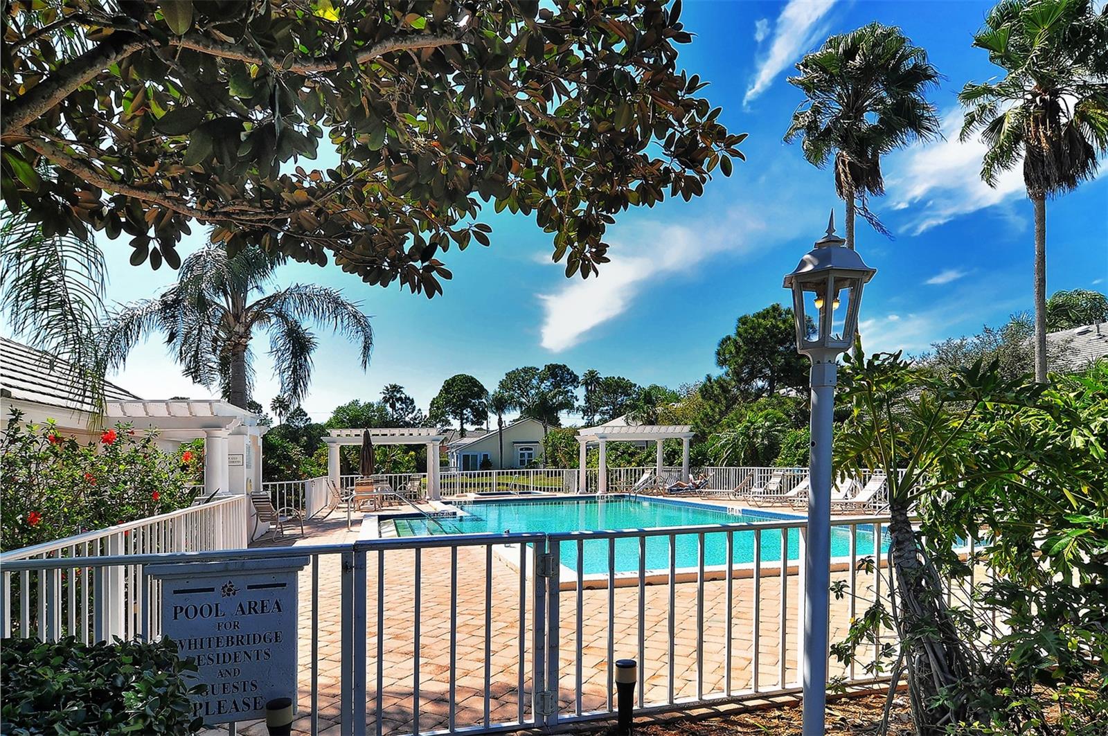 Image 26 of 65 For 7628 Whitebridge Glen