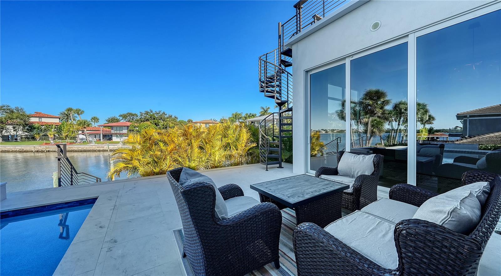 Image 32 of 50 For 1739 Little Pointe Circle