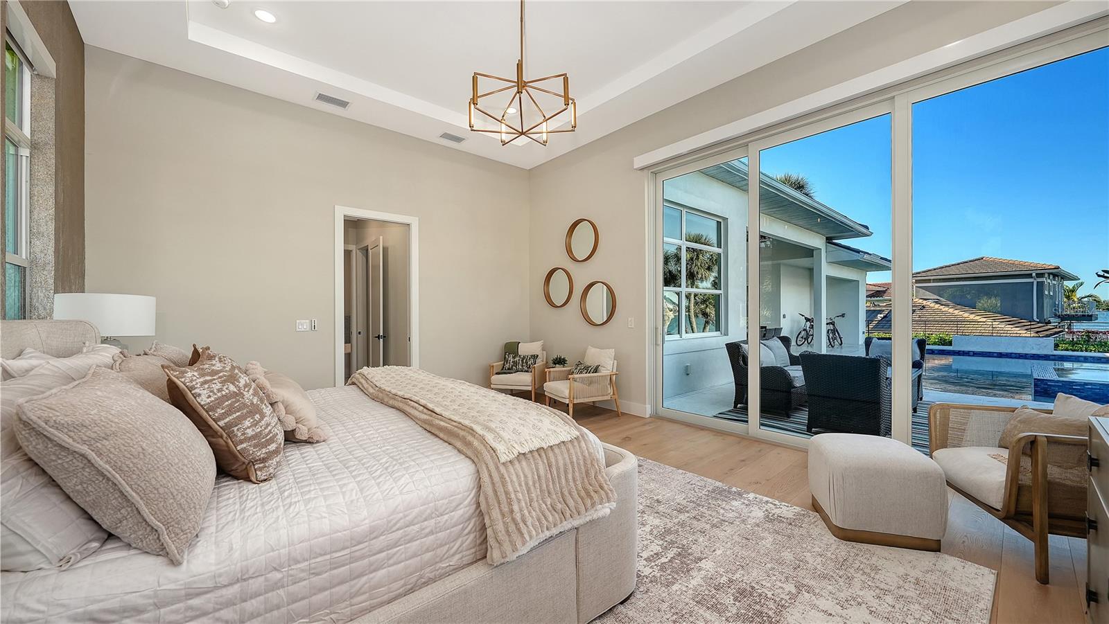 Image 36 of 50 For 1739 Little Pointe Circle