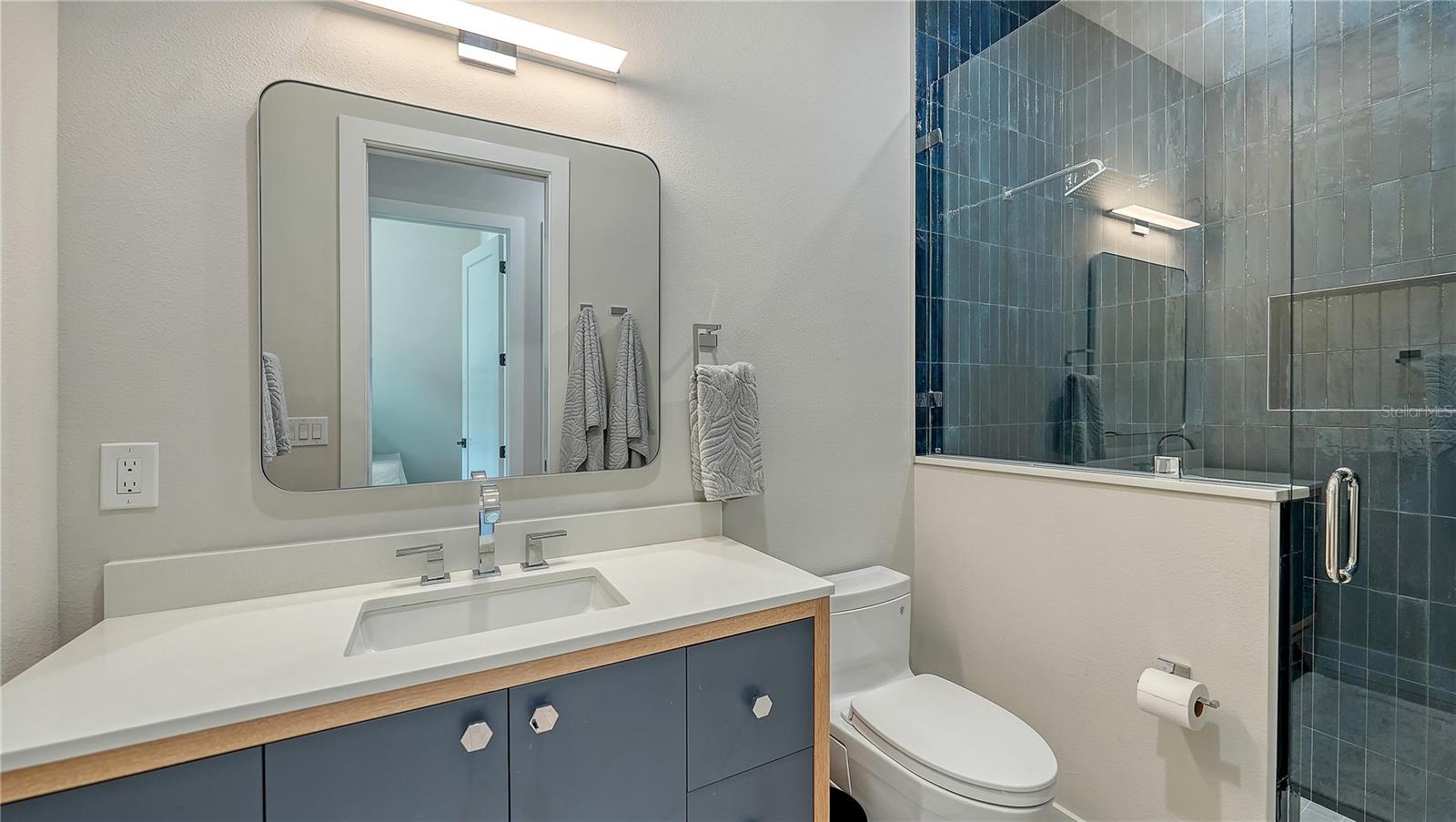 Image 42 of 50 For 1739 Little Pointe Circle