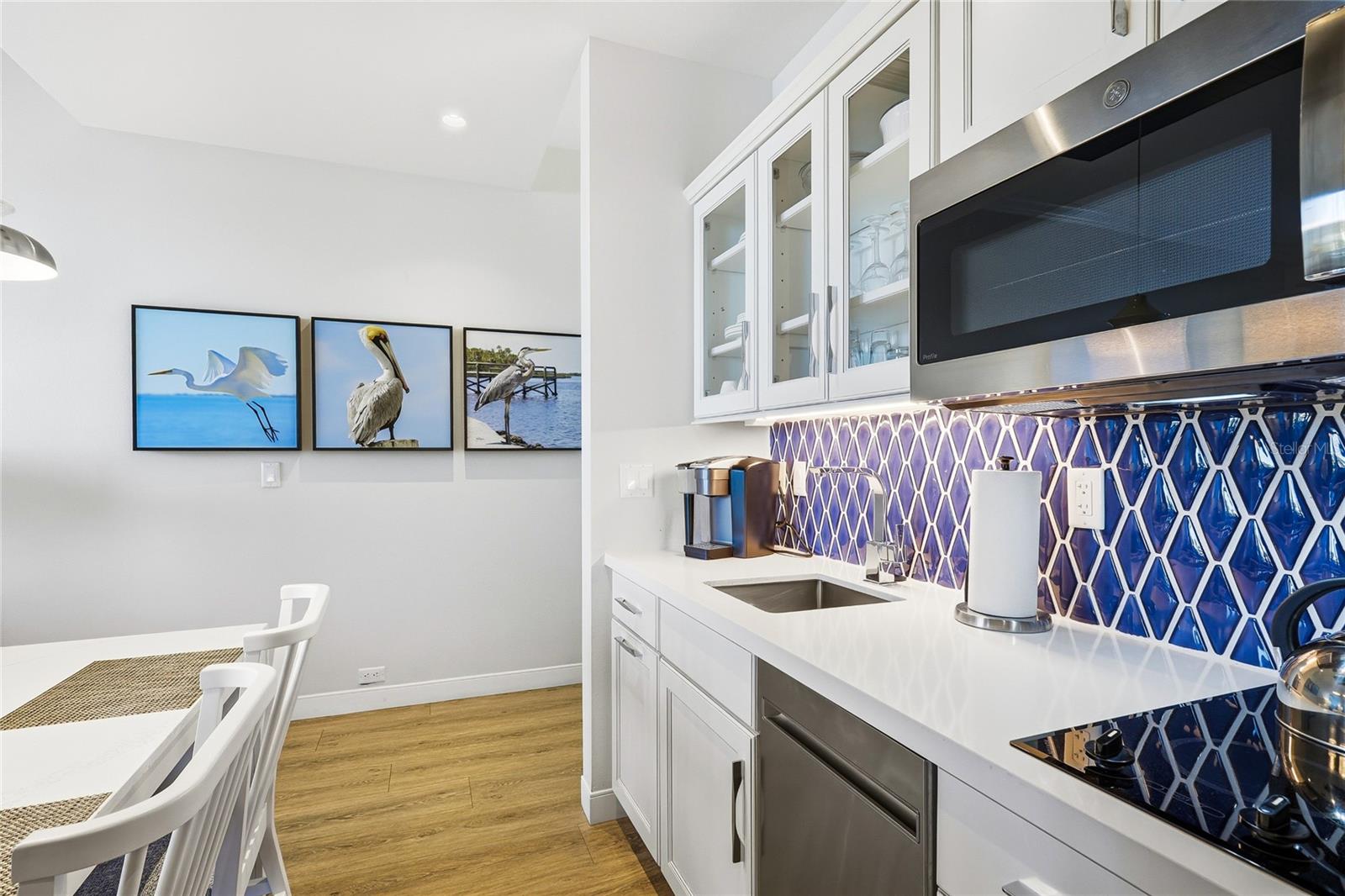 Image 13 of 44 For 225 Sands Point Road 7101