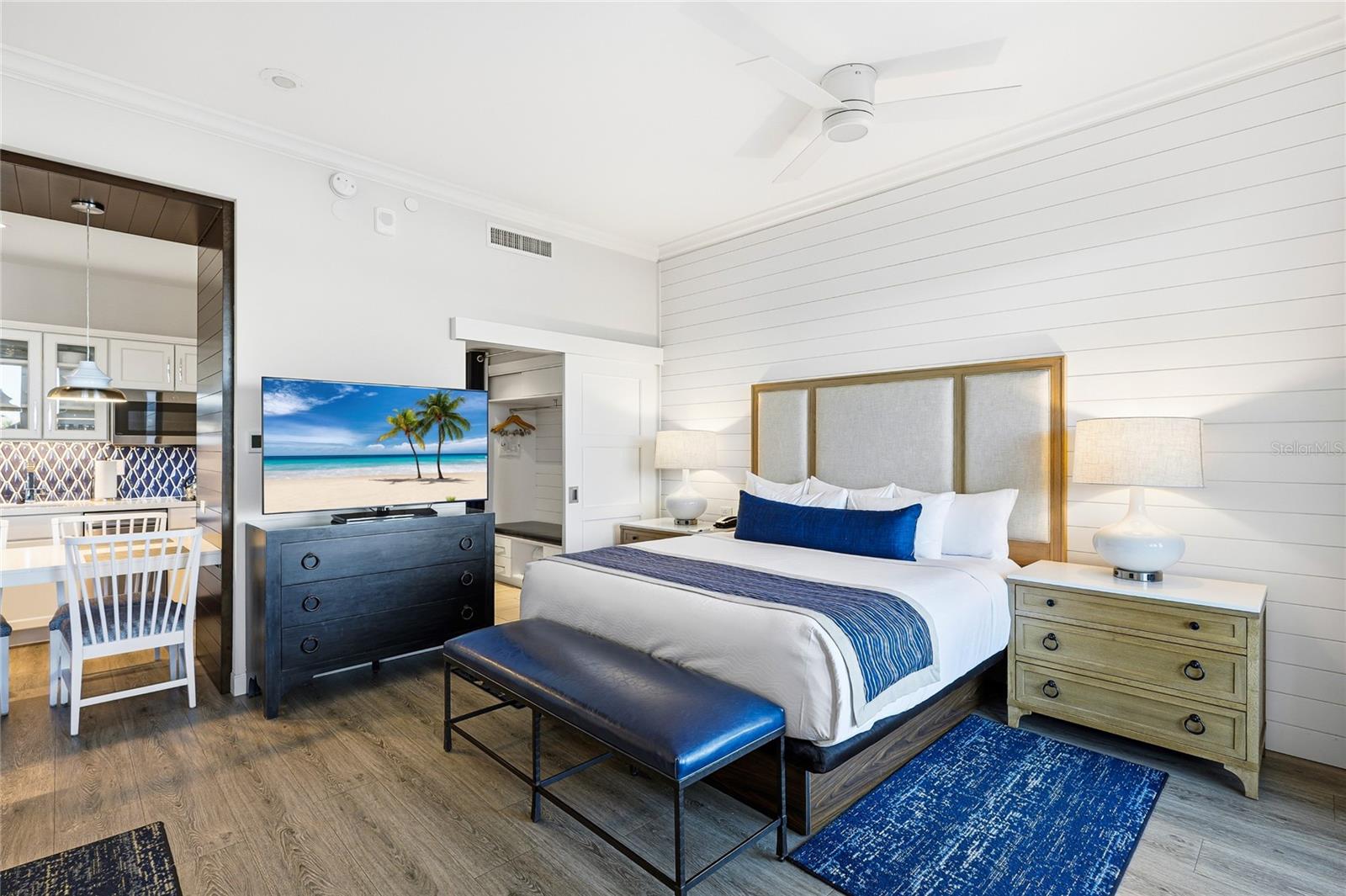 Image 16 of 44 For 225 Sands Point Road 7101