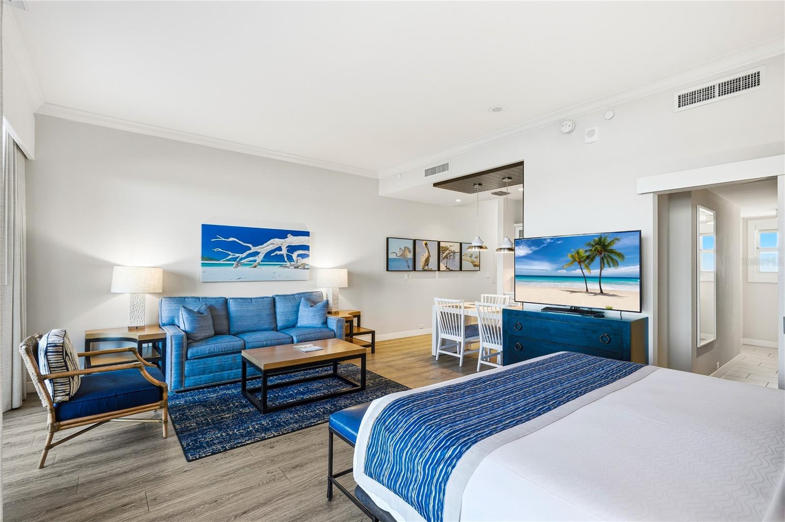 Image 7 of 44 For 225 Sands Point Road 7101