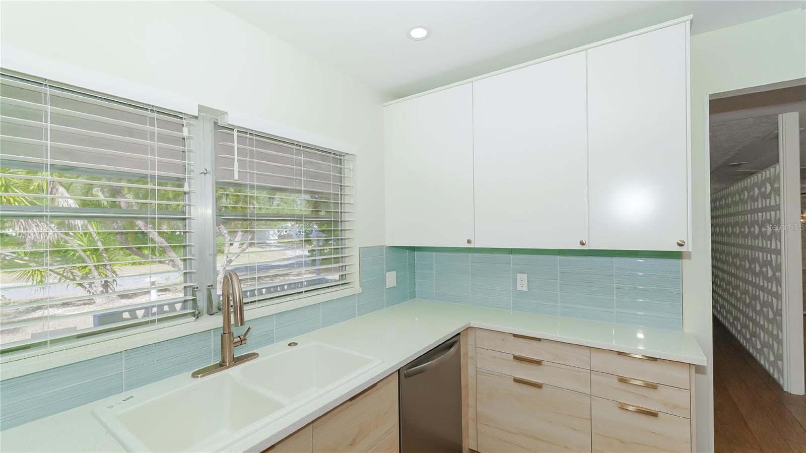 Image 14 of 33 For 3431 Mineola Drive