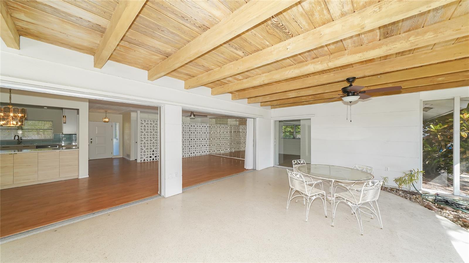 Image 22 of 33 For 3431 Mineola Drive