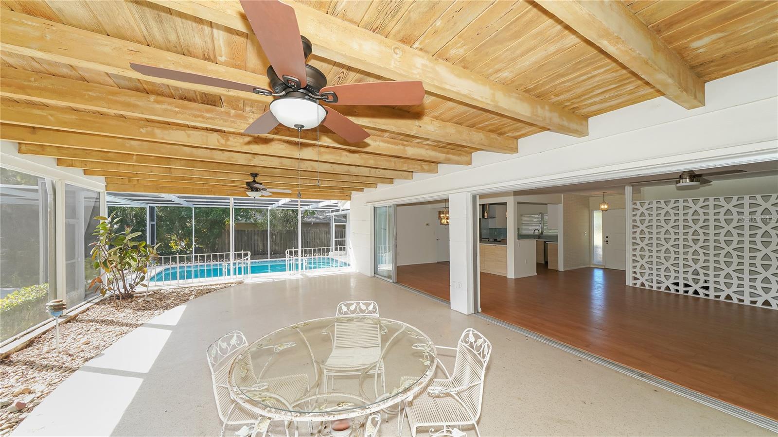 Image 23 of 33 For 3431 Mineola Drive