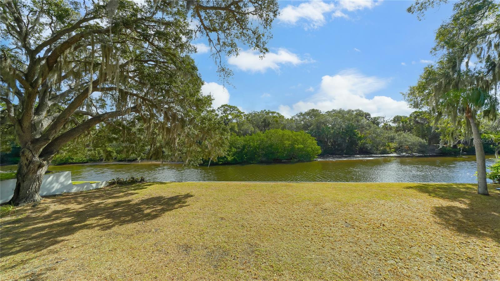 Image 27 of 33 For 3431 Mineola Drive