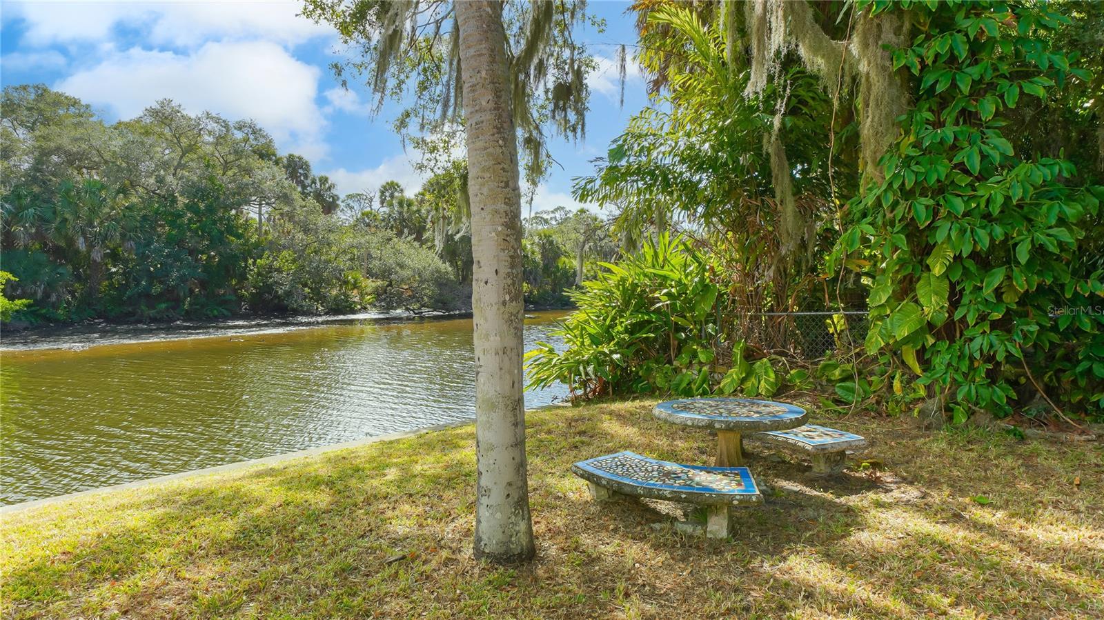 Image 28 of 33 For 3431 Mineola Drive