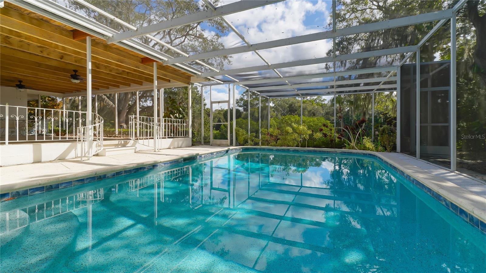 Image 4 of 33 For 3431 Mineola Drive