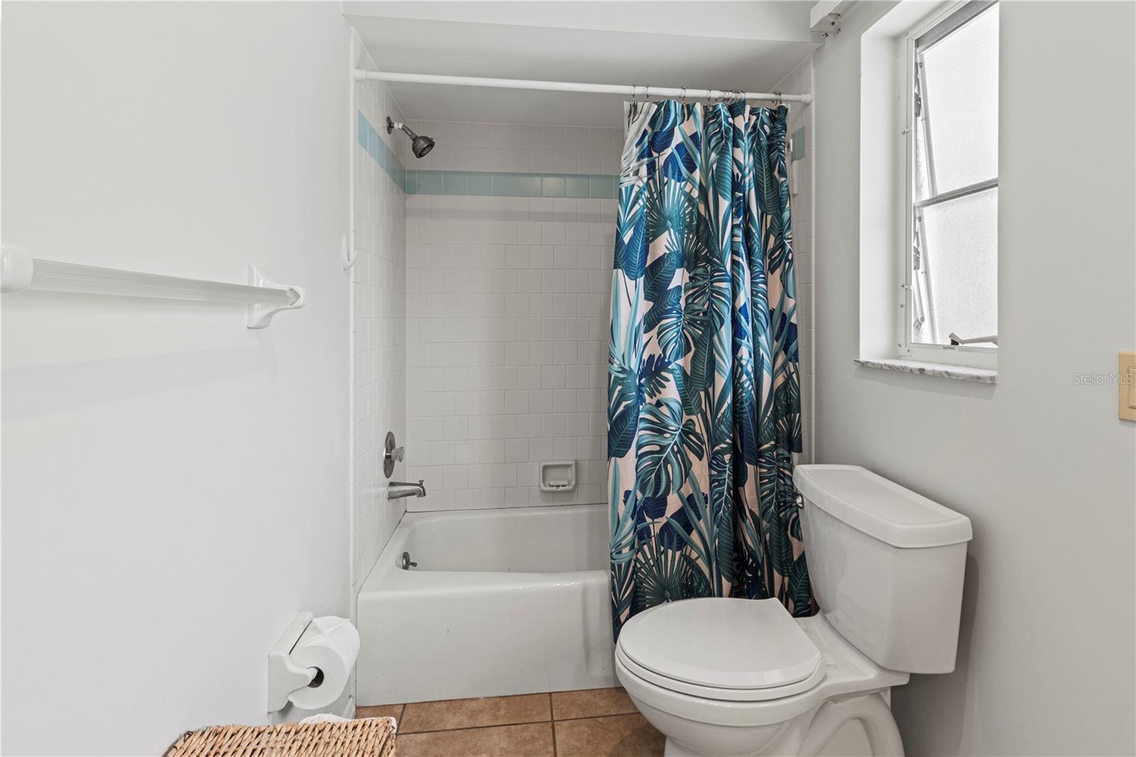 Image 22 of 38 For 9008 Allapata Lane