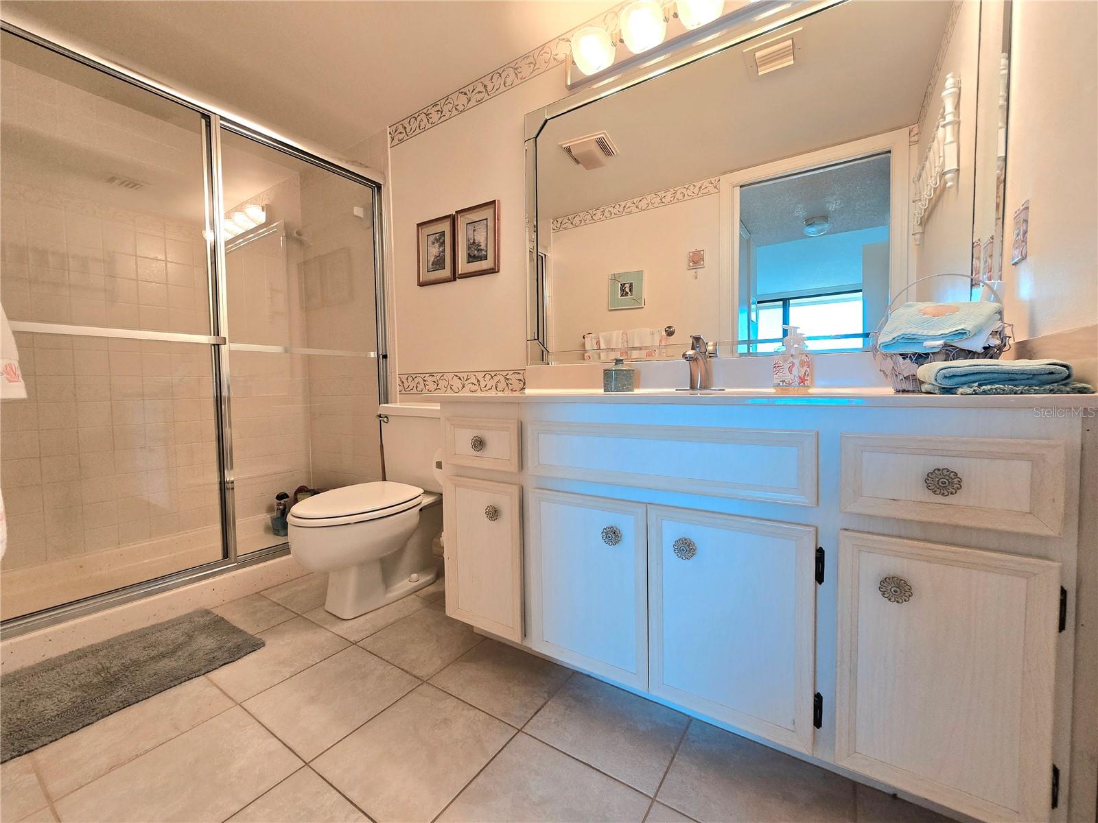 Image 22 of 69 For 1890 Atlantic Avenue 604