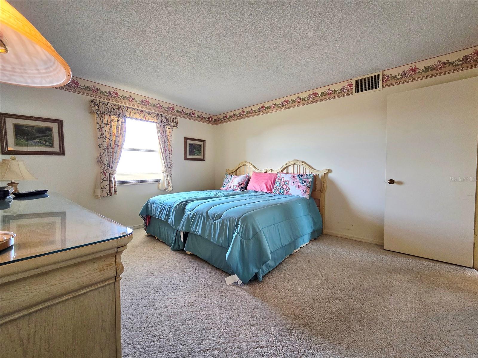 Image 24 of 69 For 1890 Atlantic Avenue 604