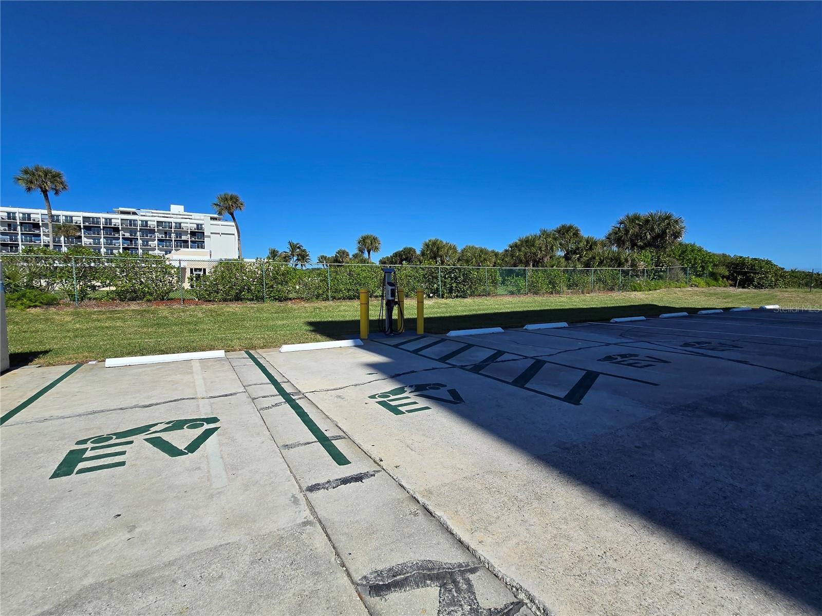 Image 52 of 69 For 1890 Atlantic Avenue 604