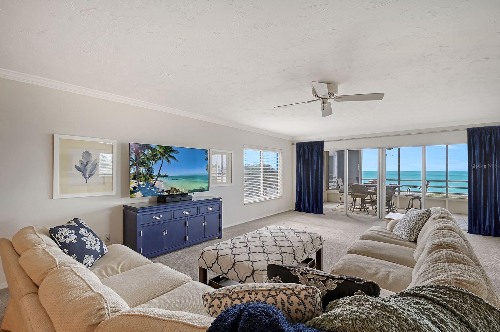 Image 10 of 33 For 550 Flamingo Drive 202