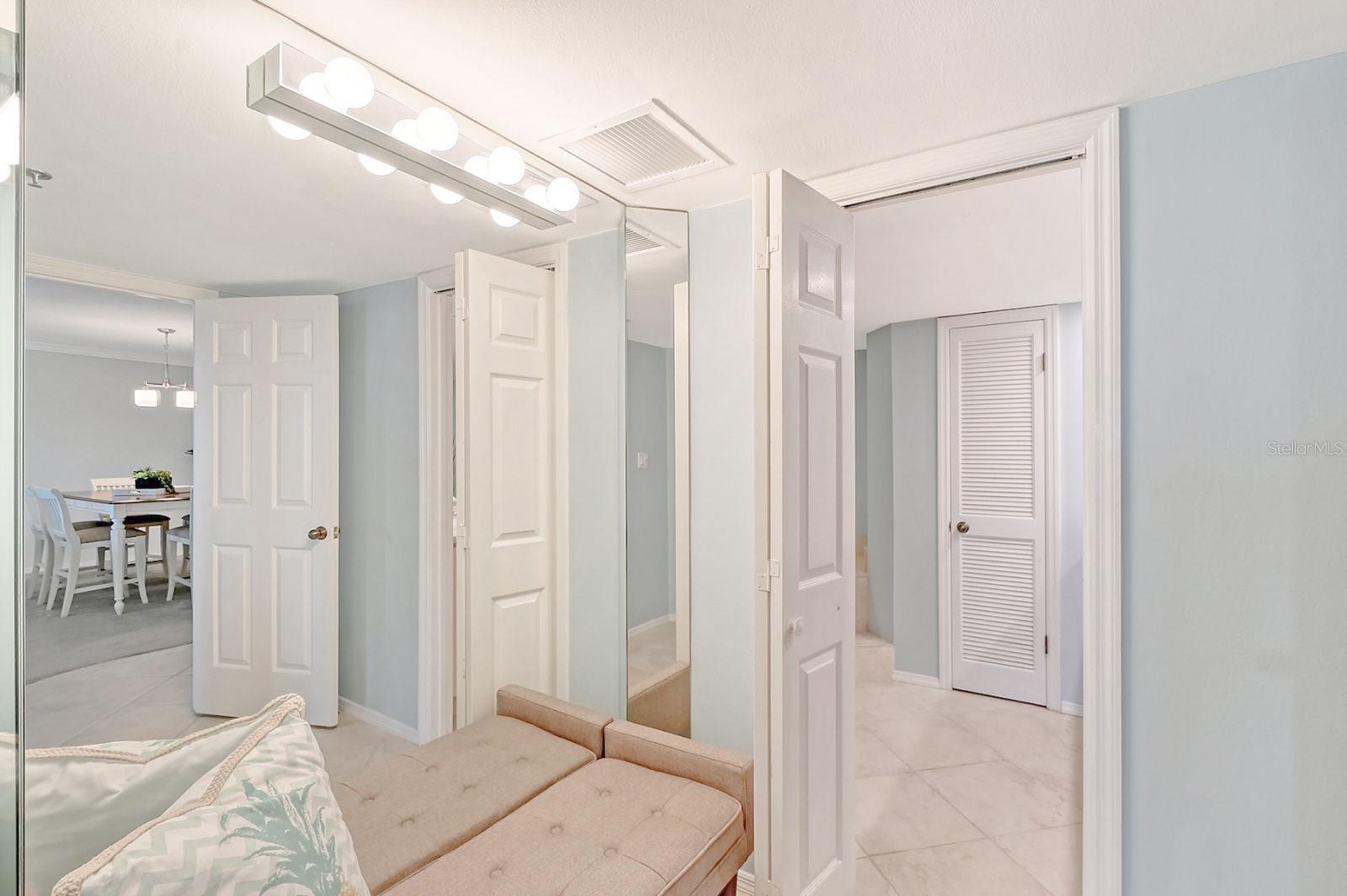 Image 19 of 33 For 550 Flamingo Drive 202