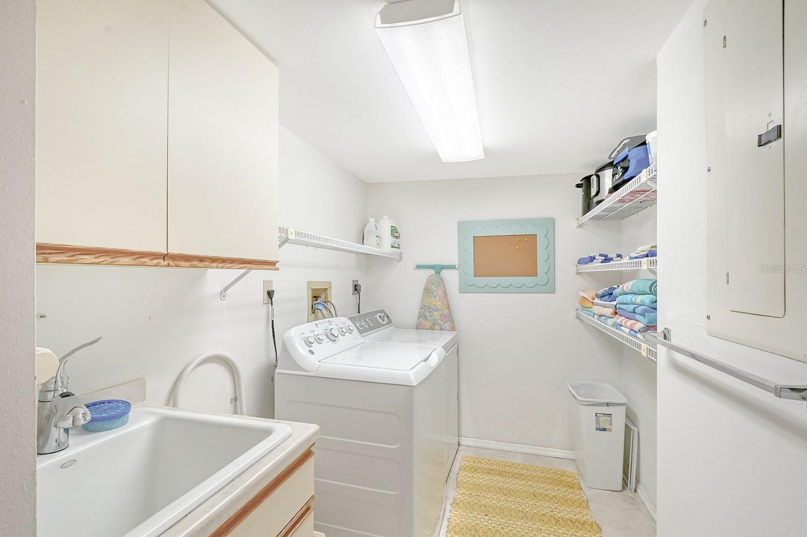 Image 30 of 33 For 550 Flamingo Drive 202