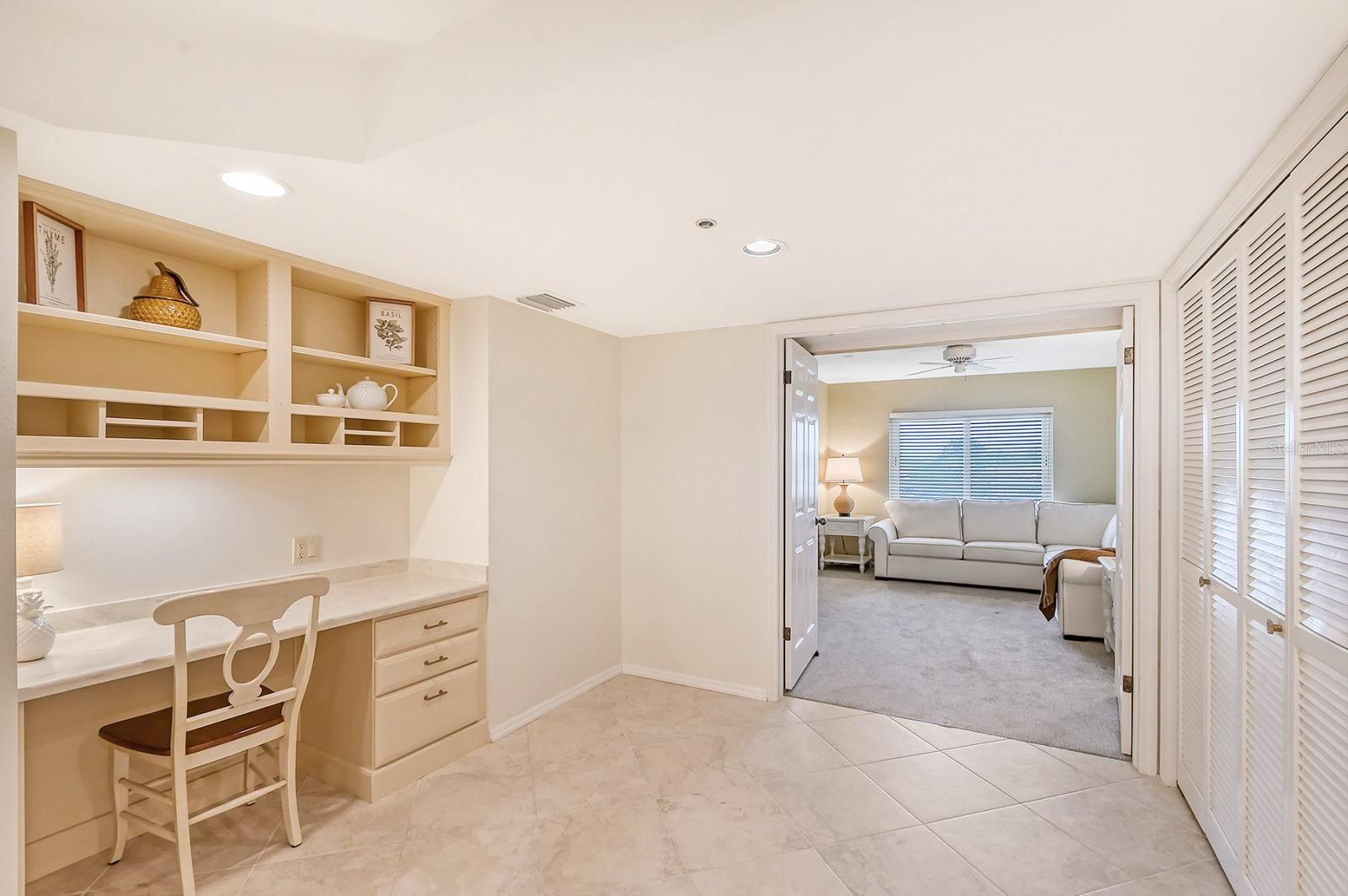 Image 5 of 33 For 550 Flamingo Drive 202