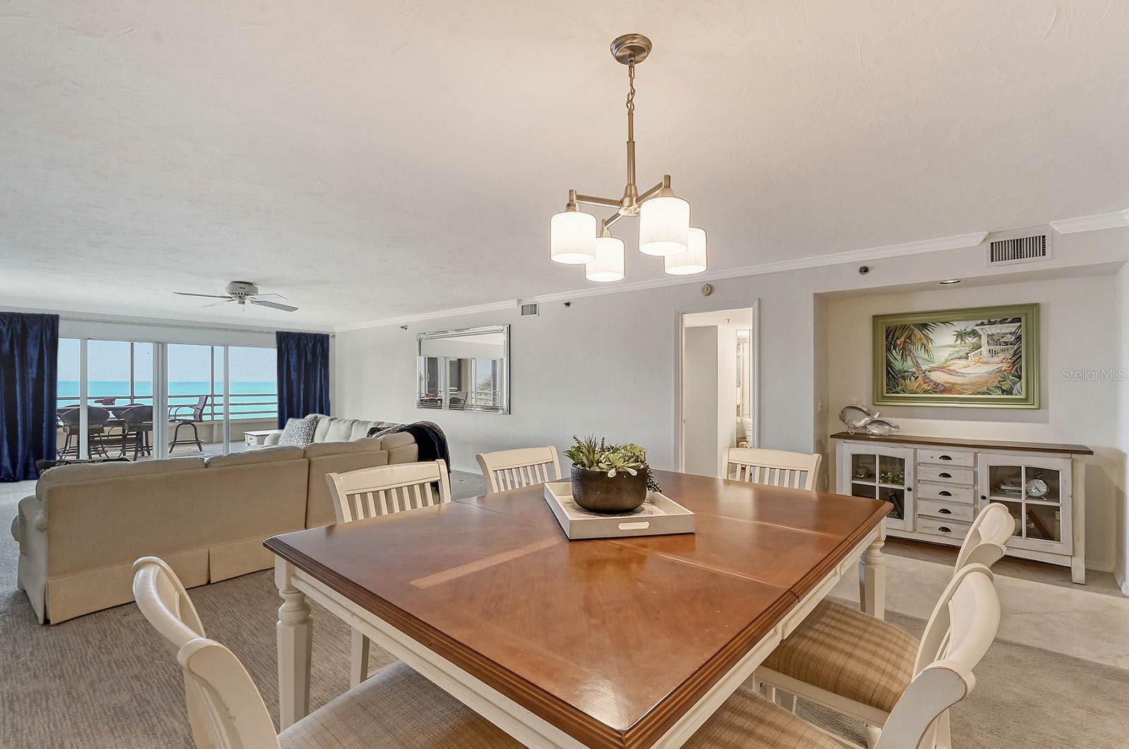 Image 9 of 33 For 550 Flamingo Drive 202