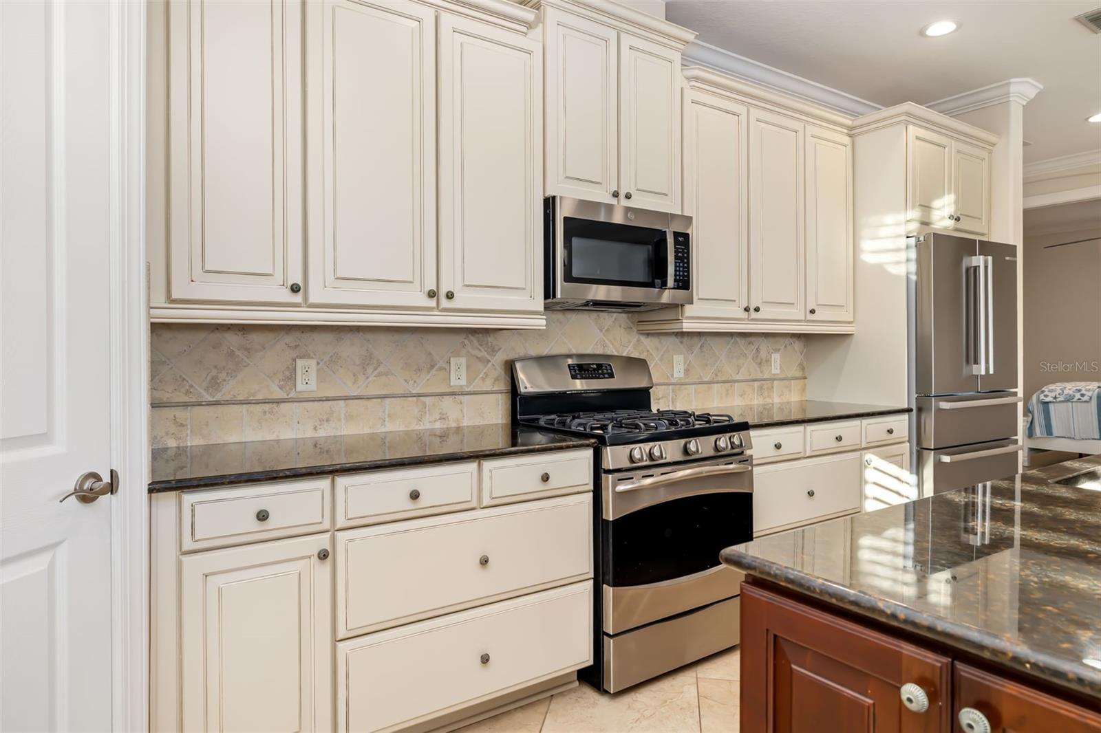 Image 11 of 65 For 12729 Del Corso Loop