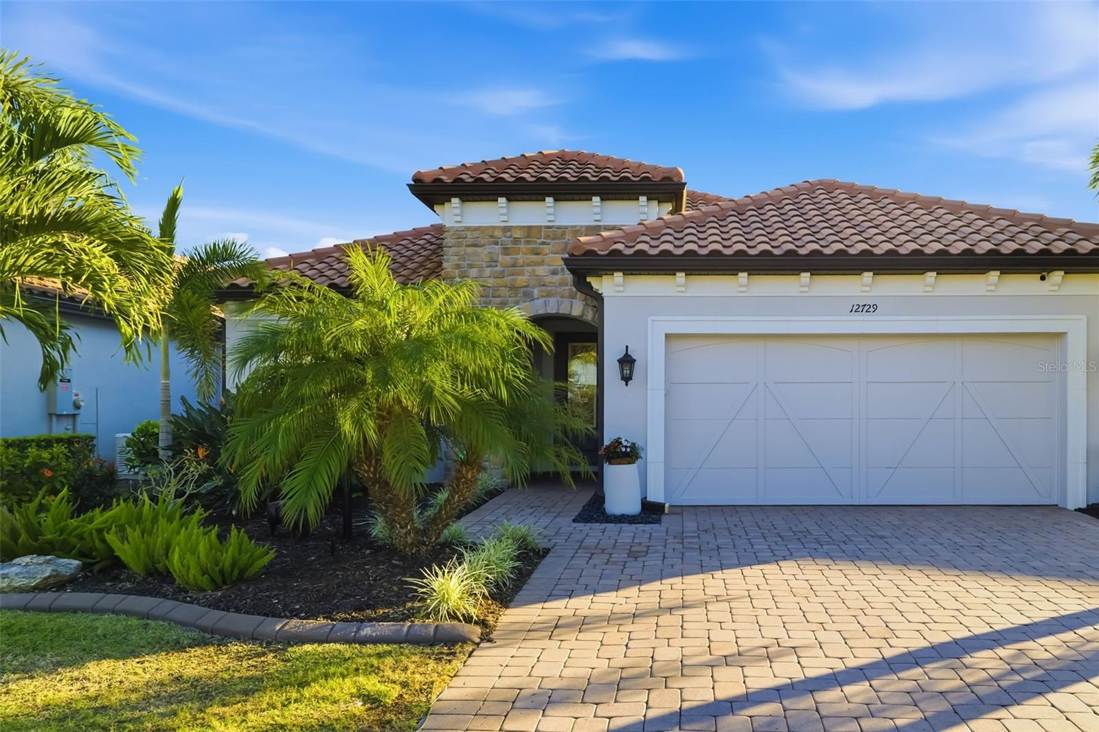 Image 3 of 65 For 12729 Del Corso Loop