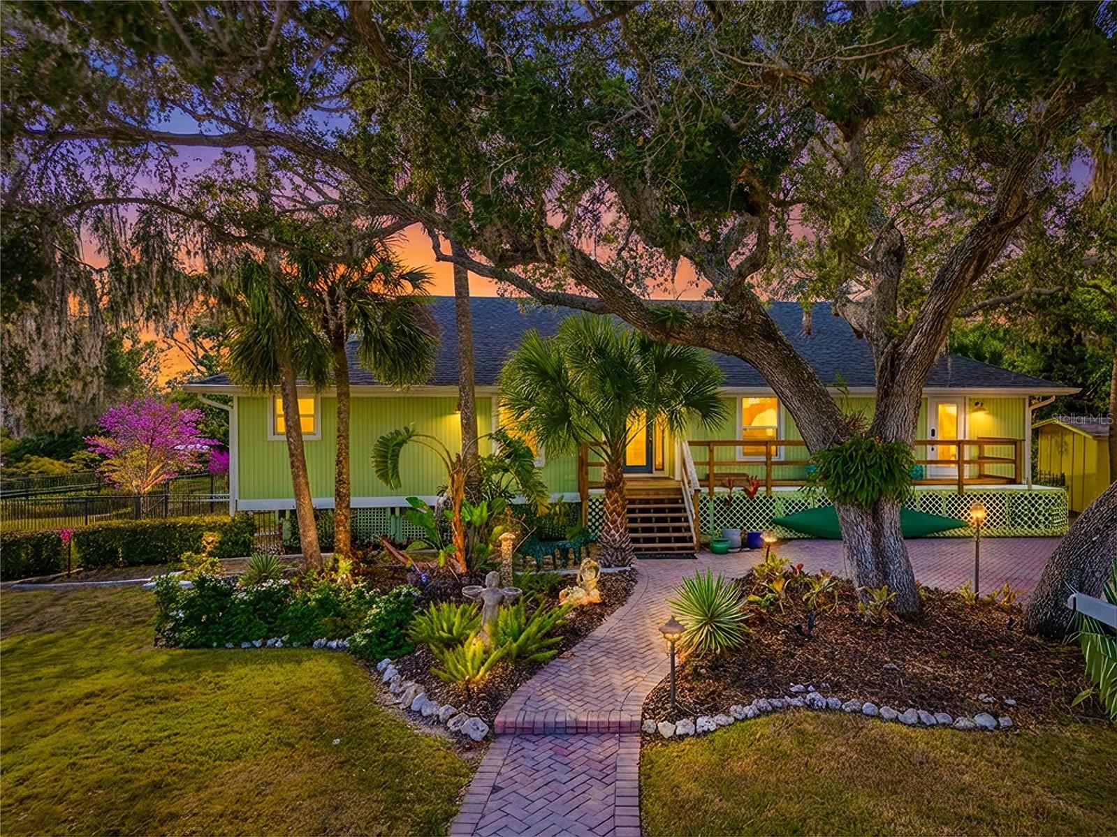 Details for 5116 Admiral Place, SARASOTA, FL 34231