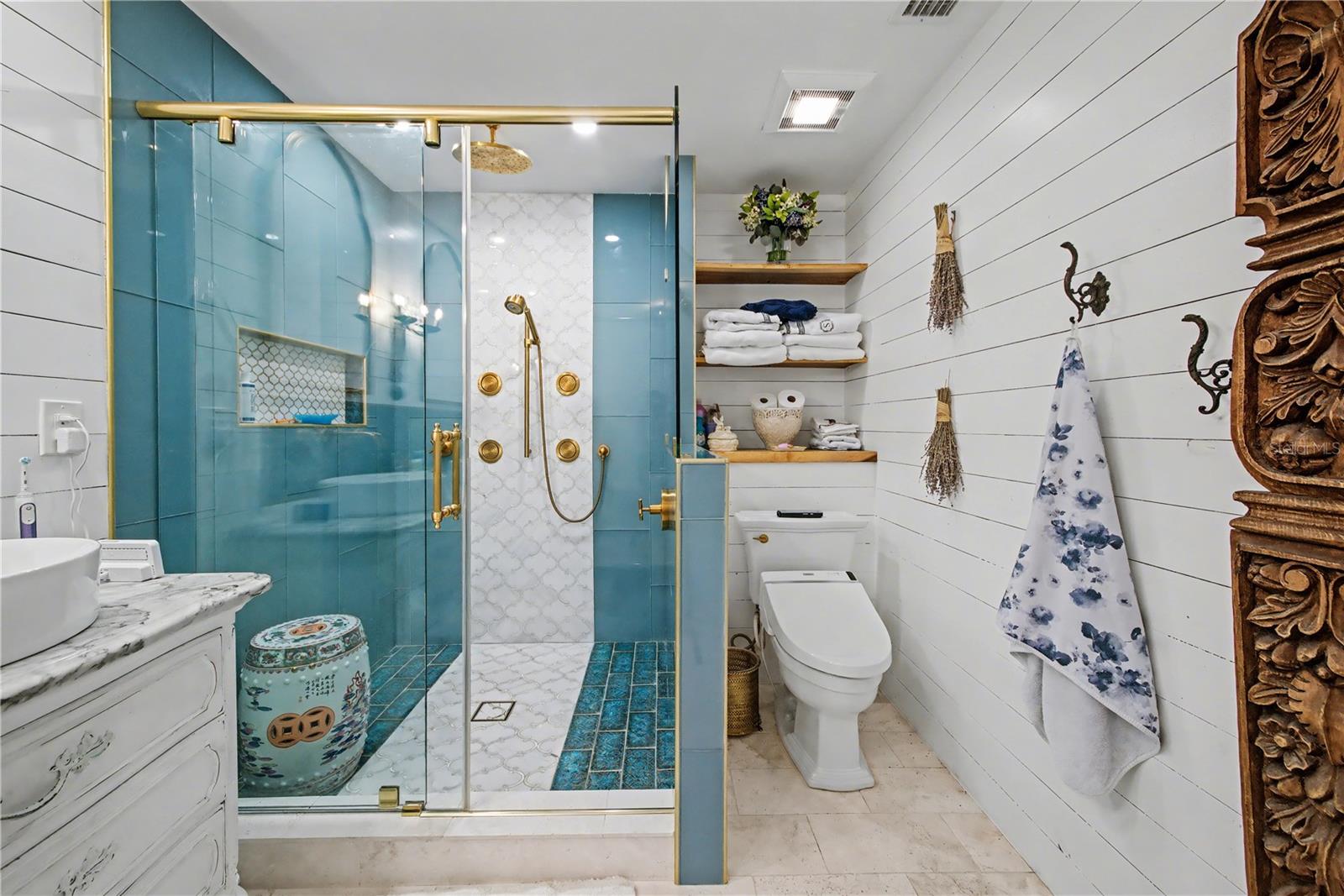 Image 30 of 77 For 5116 Admiral Place