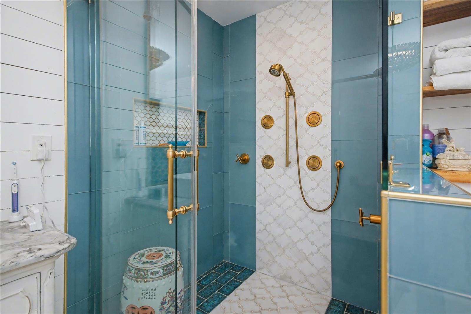 Image 31 of 77 For 5116 Admiral Place