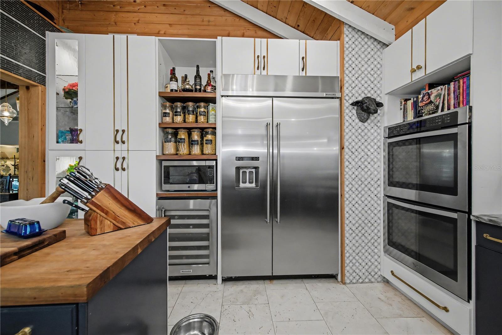 Image 38 of 77 For 5116 Admiral Place