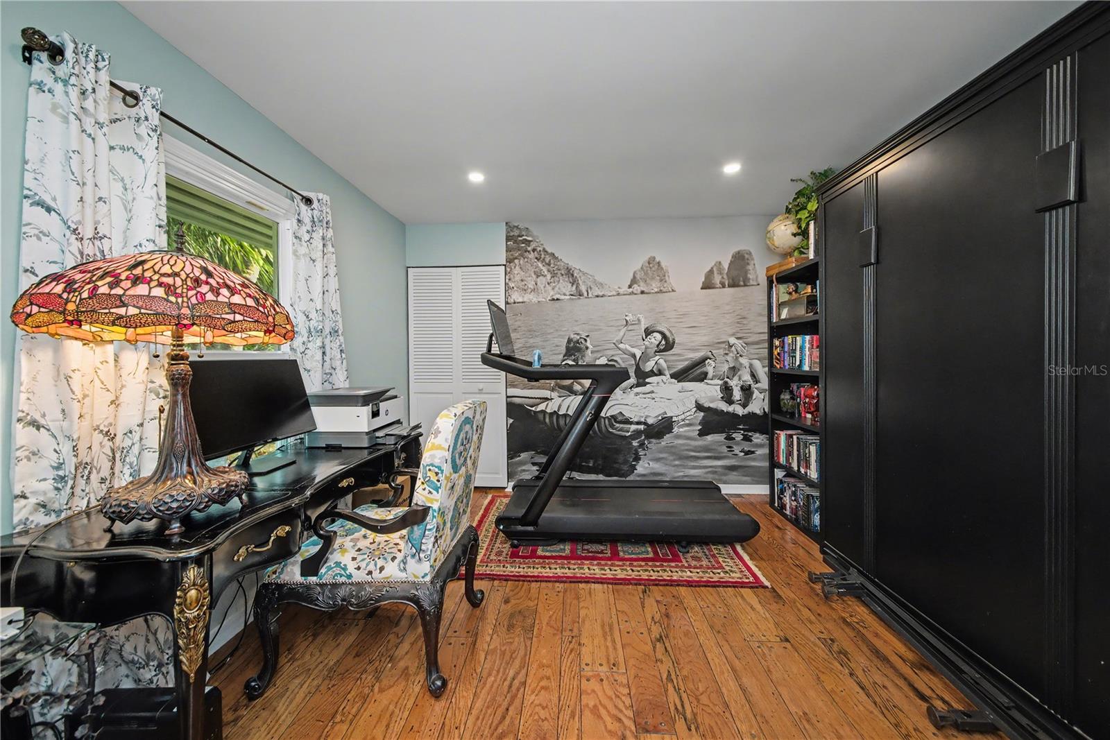 Image 4 of 77 For 5116 Admiral Place