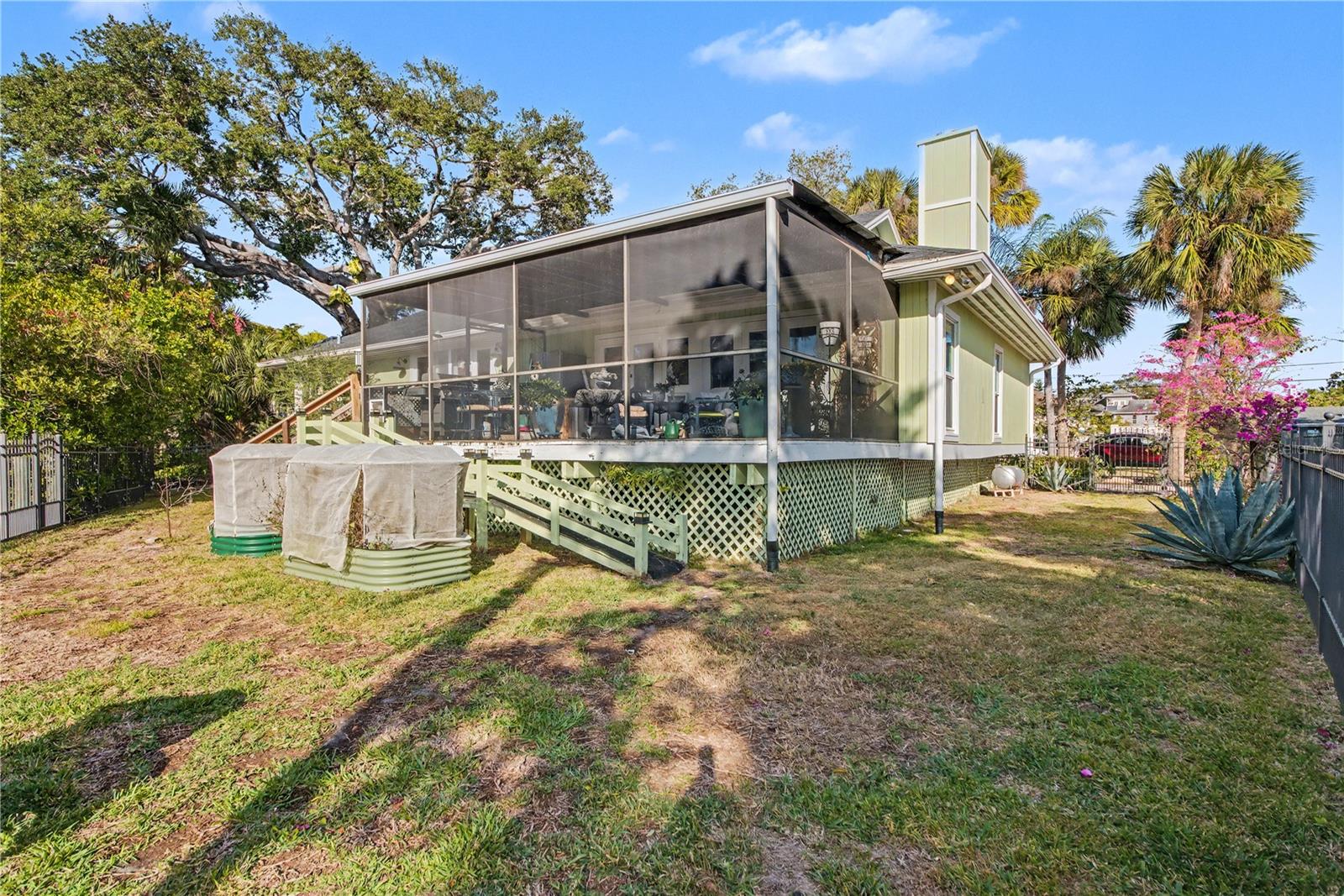 Image 44 of 77 For 5116 Admiral Place