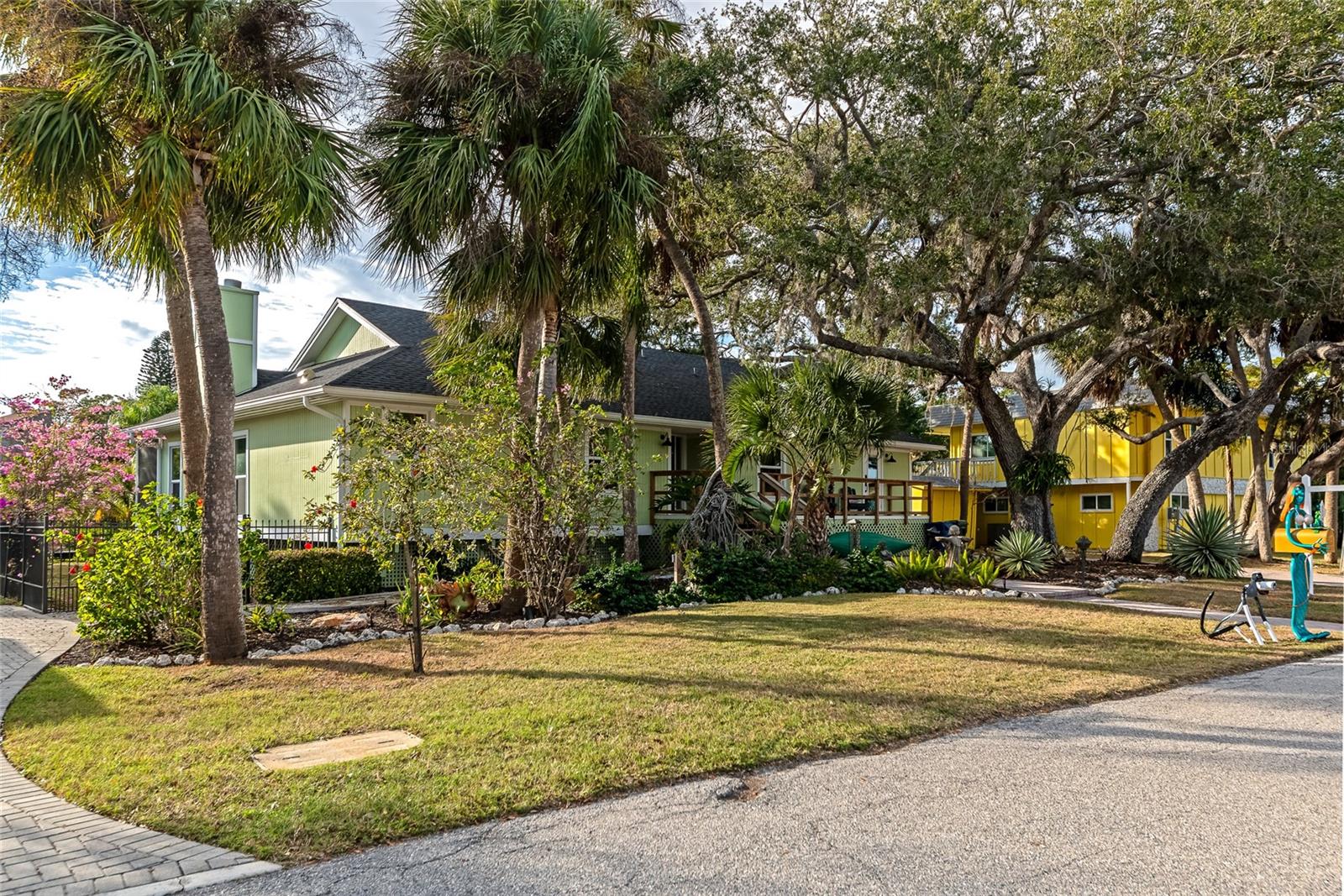 Image 46 of 77 For 5116 Admiral Place