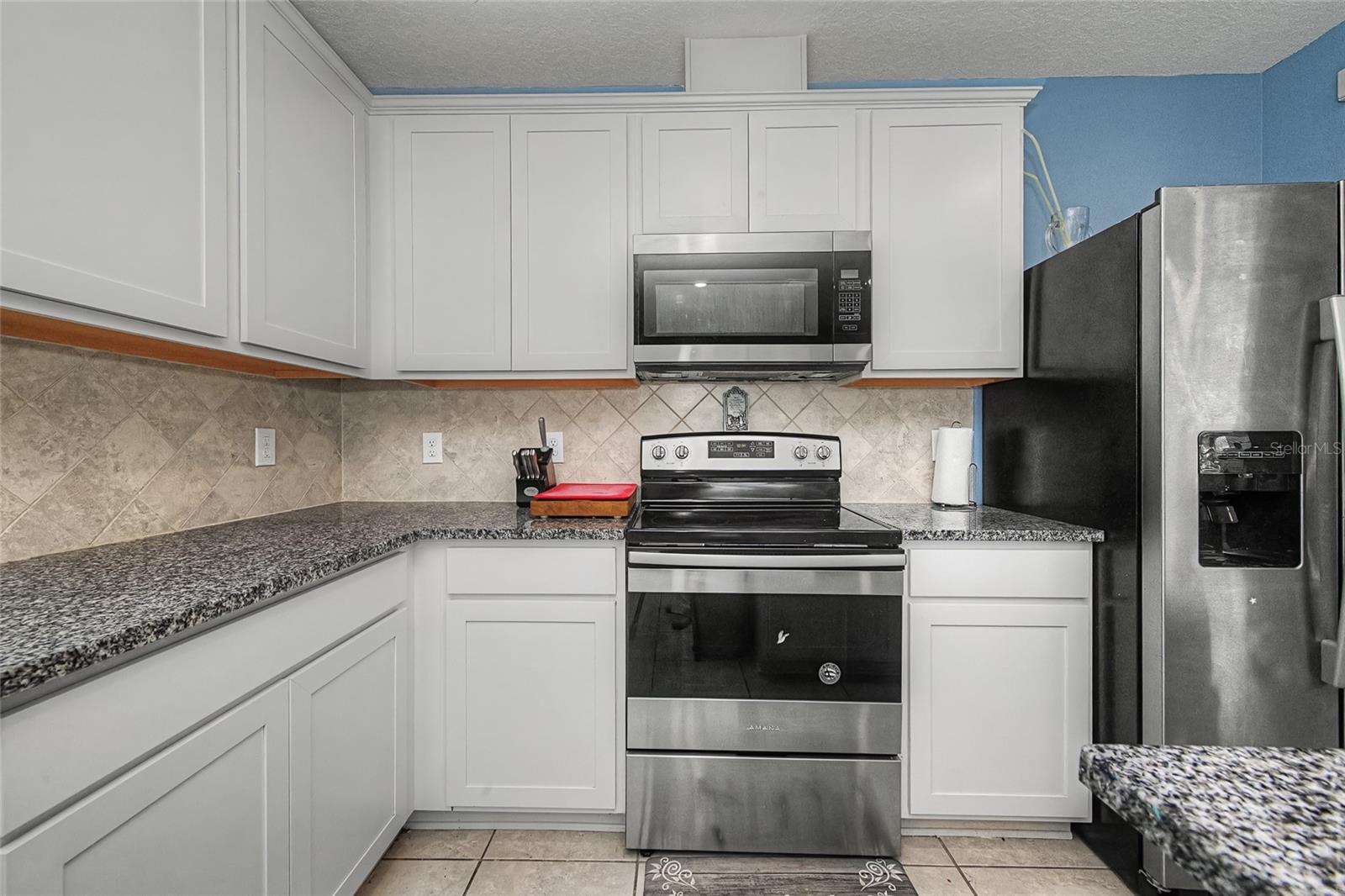 Image 15 of 49 For 8982 Royal River Circle