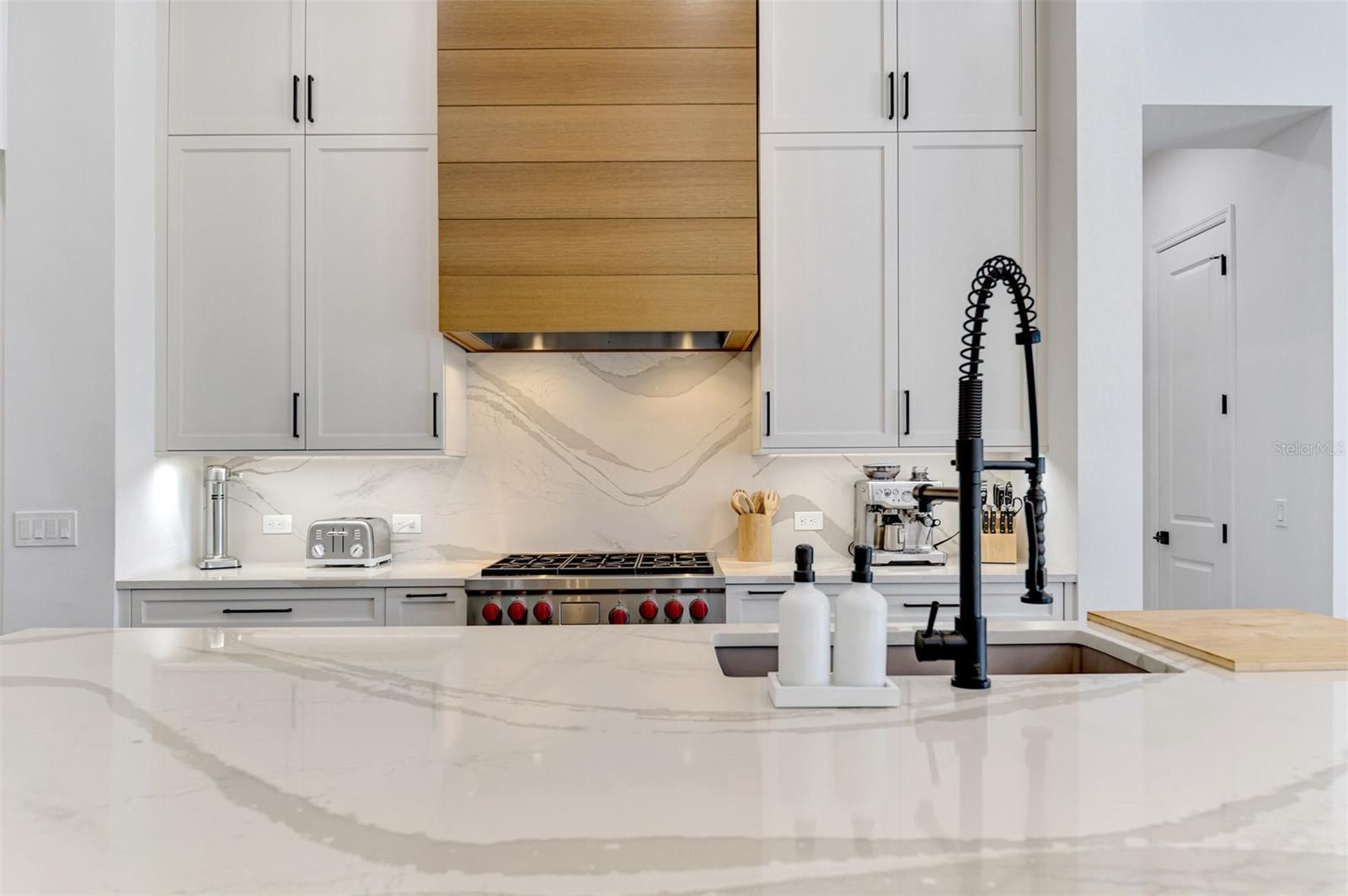 Image 13 of 43 For 7427 Greystone Street