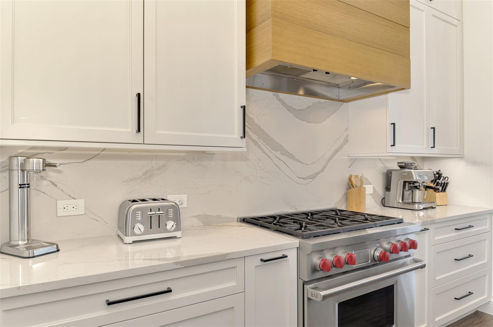 Image 15 of 43 For 7427 Greystone Street