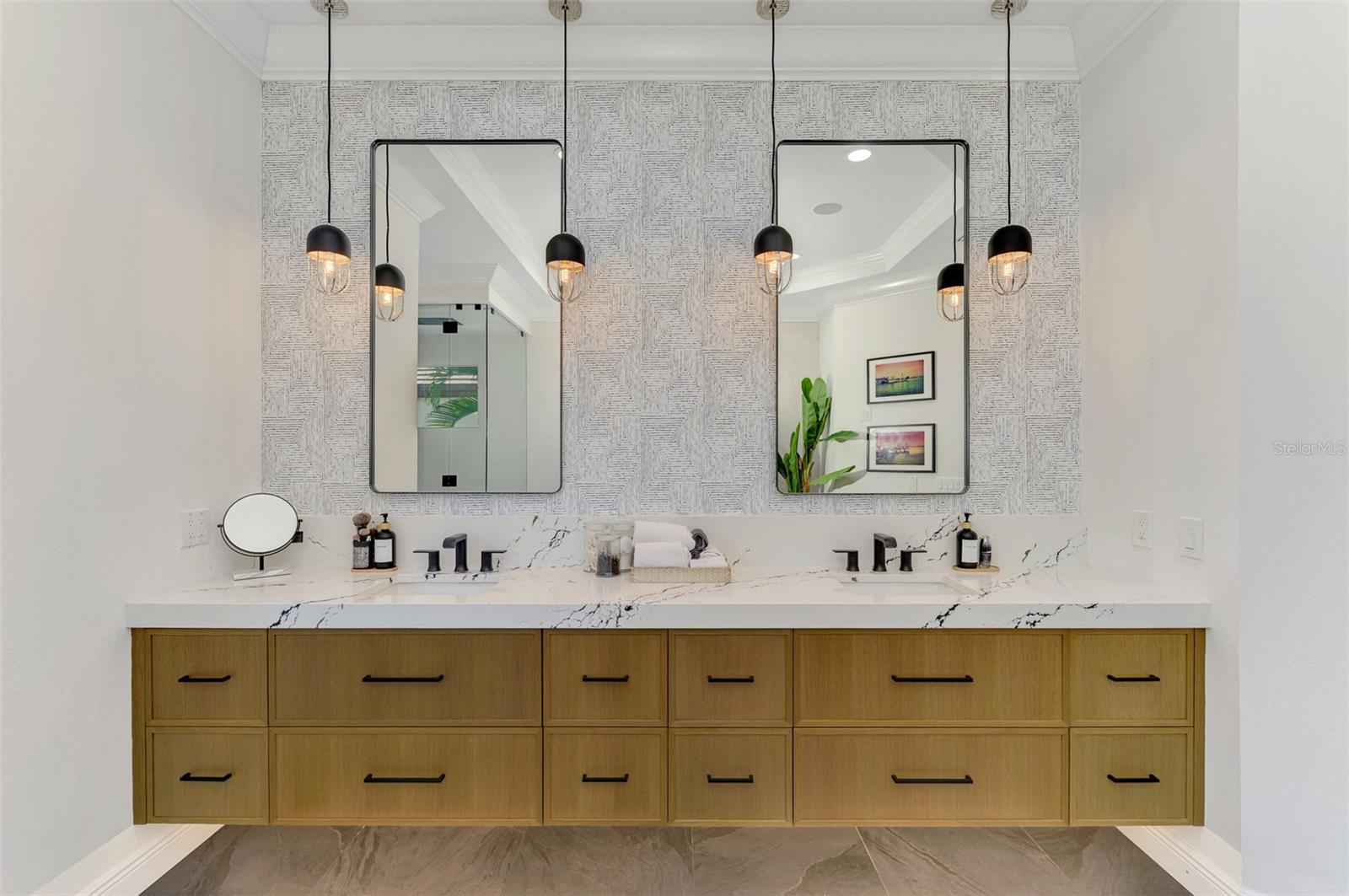 Image 18 of 43 For 7427 Greystone Street