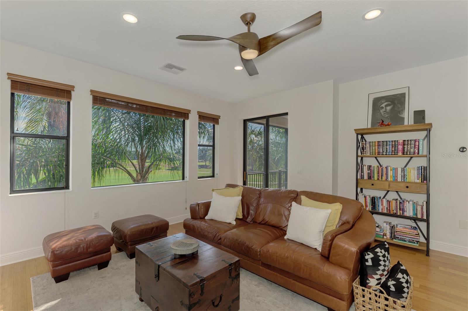 Image 27 of 43 For 7427 Greystone Street