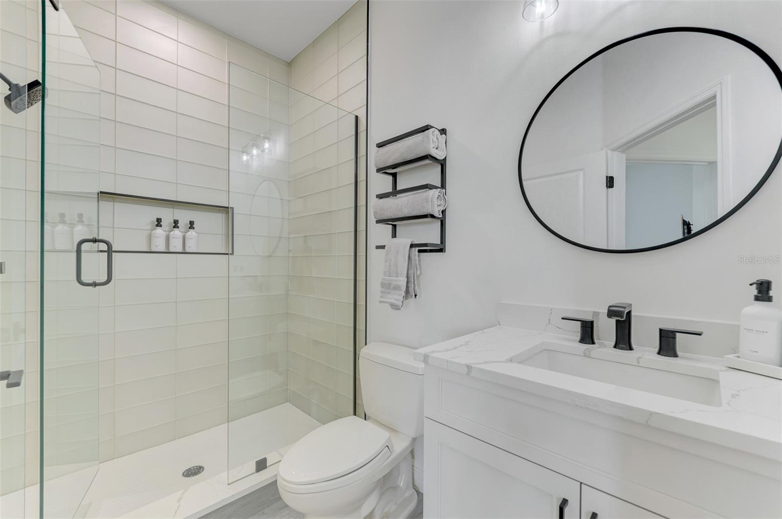 Image 28 of 43 For 7427 Greystone Street