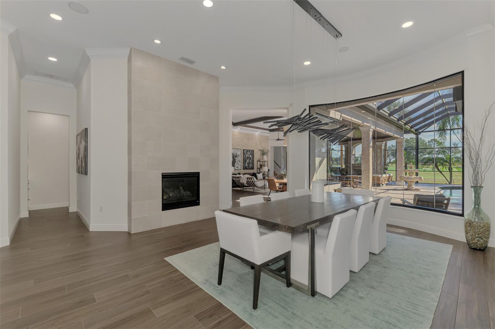 Image 7 of 43 For 7427 Greystone Street