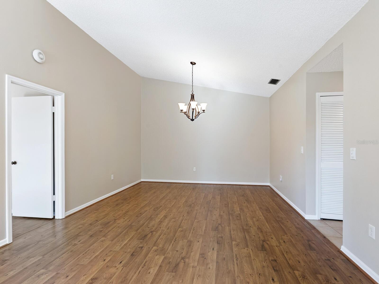 Image 28 of 55 For 4372 Trails Drive 15-1