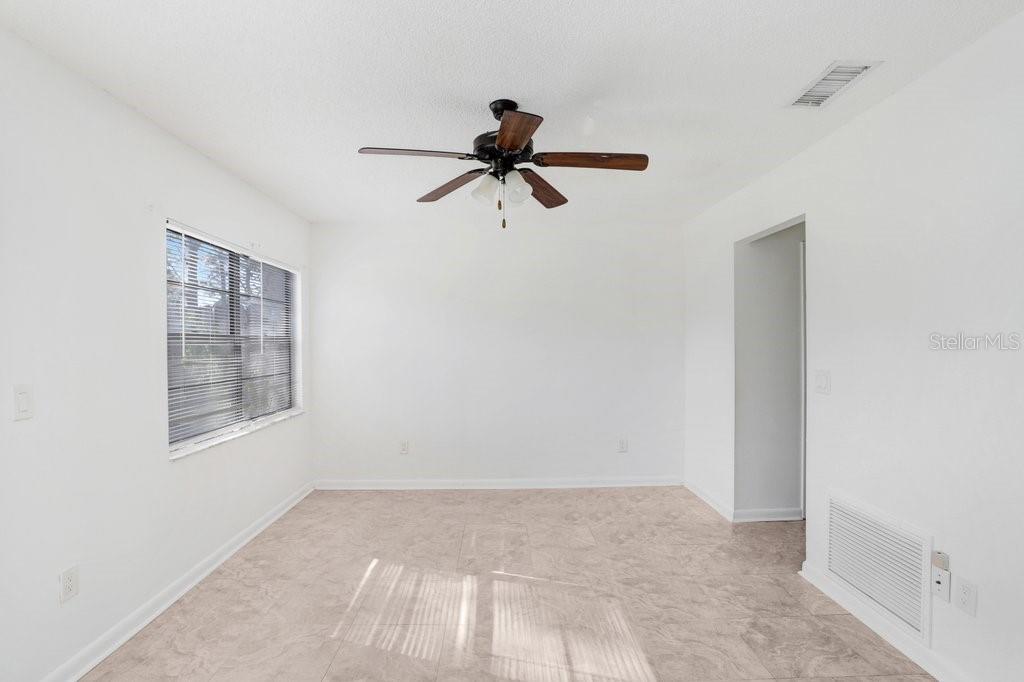 Image 17 of 31 For 5129 Northdale Boulevard