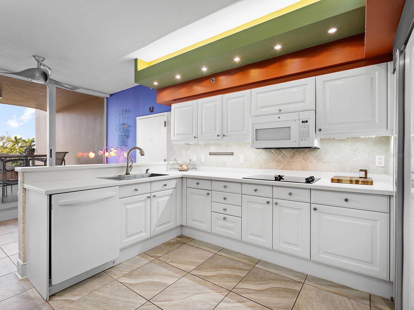 Image 14 of 44 For 3040 Grand Bay Boulevard 213