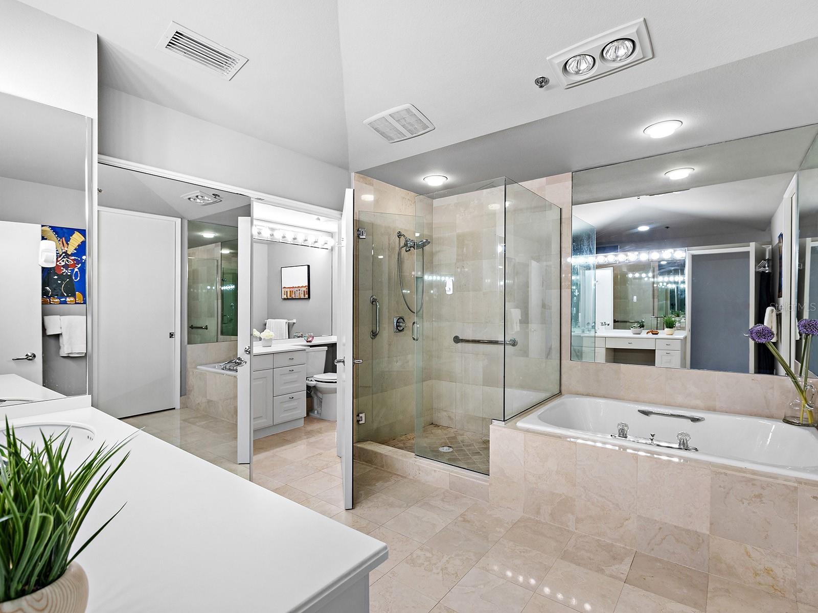 Image 21 of 44 For 3040 Grand Bay Boulevard 213