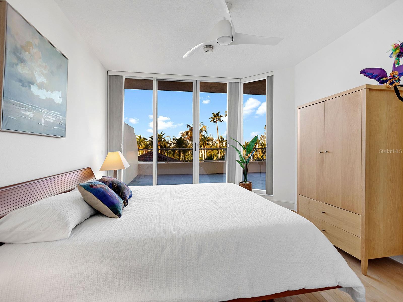 Image 26 of 44 For 3040 Grand Bay Boulevard 213