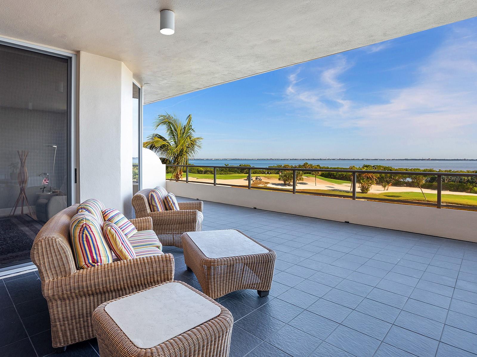 Image 9 of 44 For 3040 Grand Bay Boulevard 213