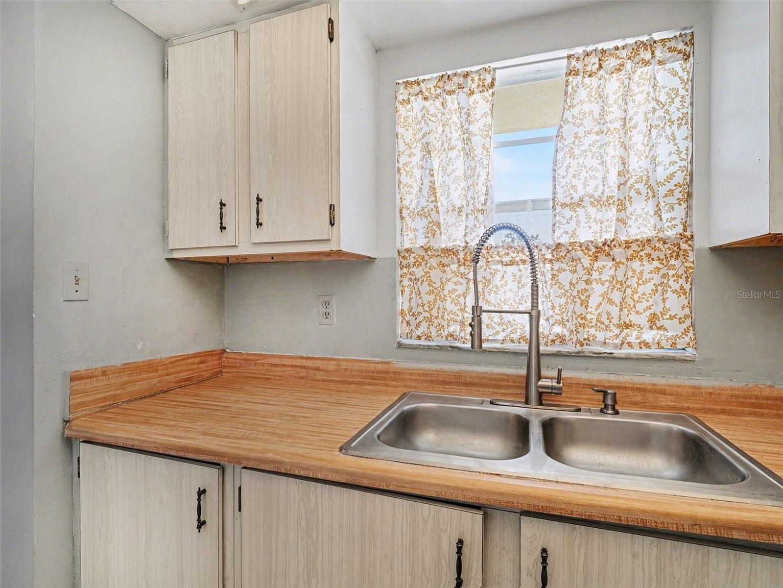 Image 11 of 28 For 4516 3rd Street Circle W 333