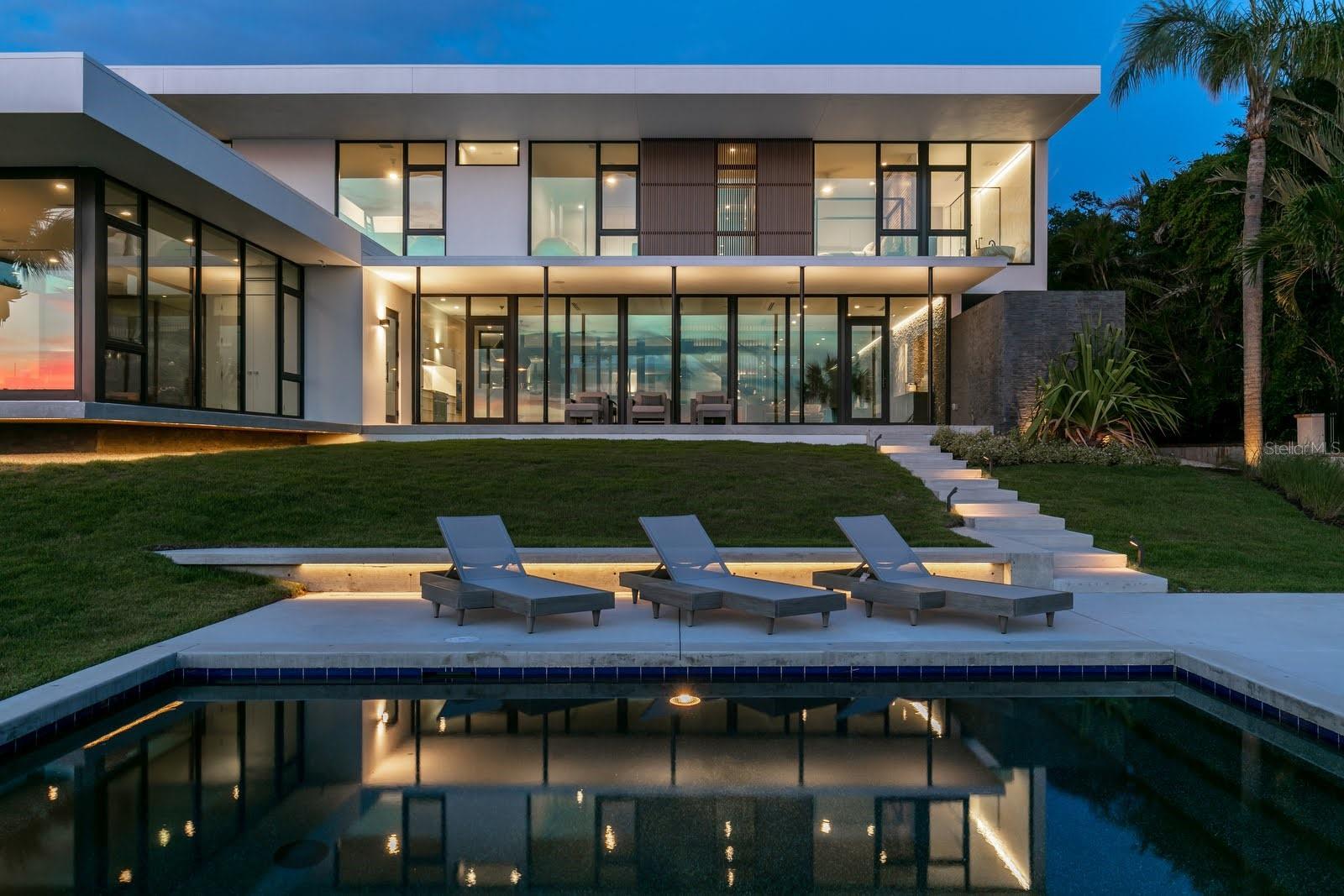 Image 14 of 74 For 1500 Bayview Drive