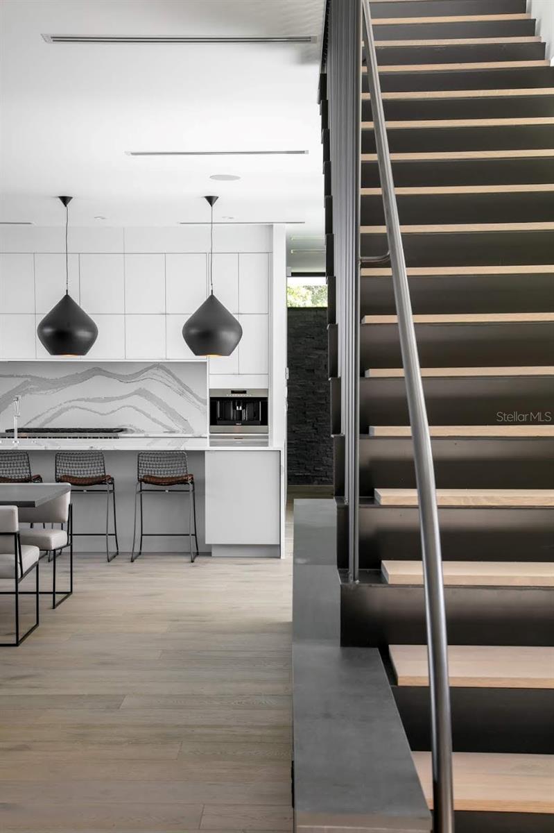 Image 37 of 74 For 1500 Bayview Drive