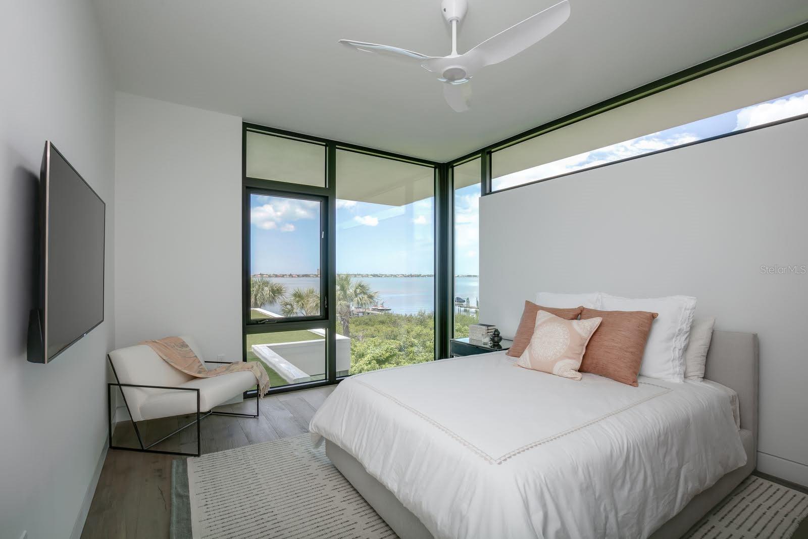 Image 56 of 74 For 1500 Bayview Drive