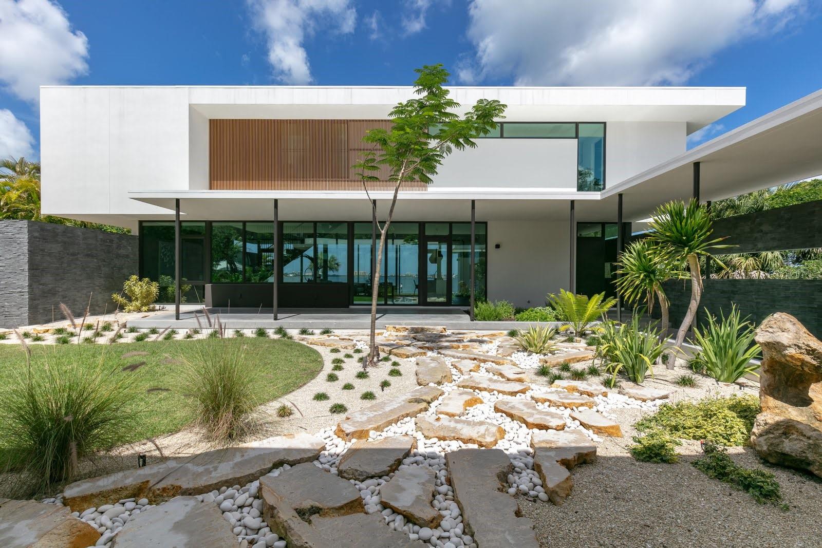 Image 60 of 74 For 1500 Bayview Drive