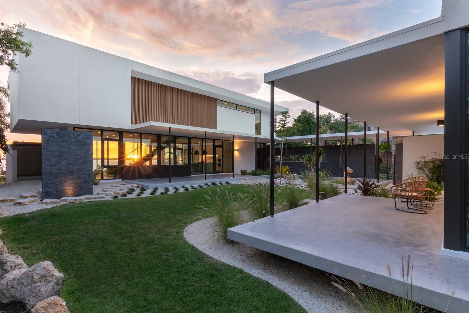 Image 7 of 74 For 1500 Bayview Drive